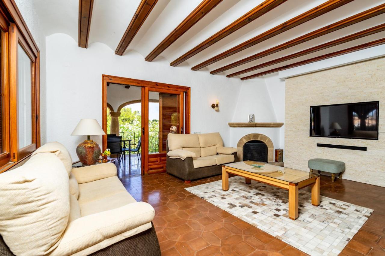 Mediterranean Villa With Amazing Views ฮาเวอา ภายนอก รูปภาพ